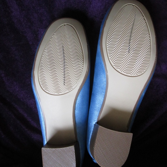 Comfortview Light Blue Perforated Wedges - Picture 3 of 4